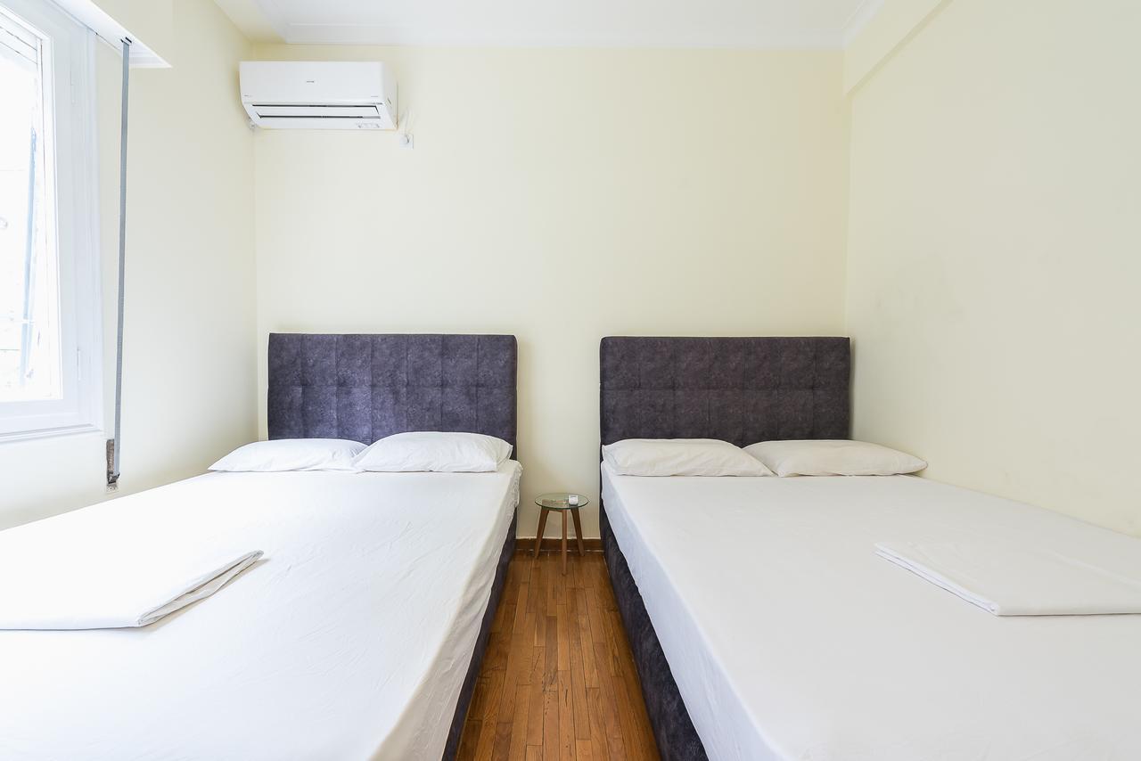Victoria Queens Palace Apartments เอเธนส์ ภายนอก รูปภาพ