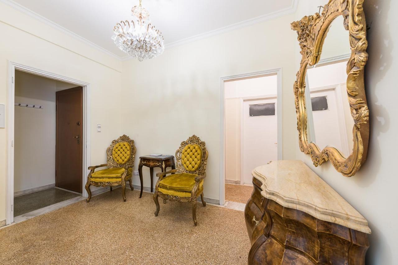 Victoria Queens Palace Apartments เอเธนส์ ภายนอก รูปภาพ